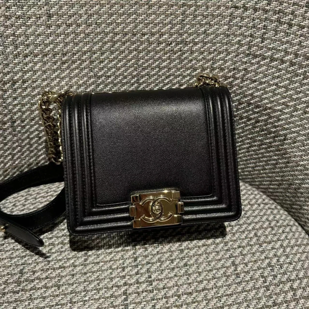 未使用 Chanel/香奈儿 黑金mini Leboy芯片牛皮 NE441320