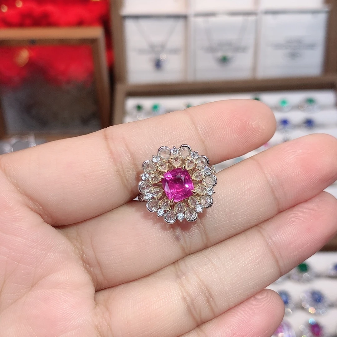 彩色蓝宝石18K金镶嵌戒指2.05ct/七天无理由