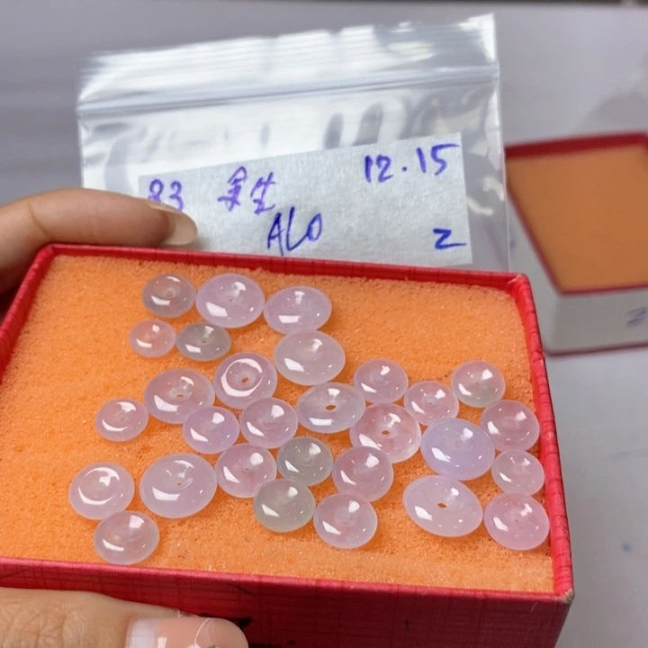 余***安定制翡翠未镶嵌不退