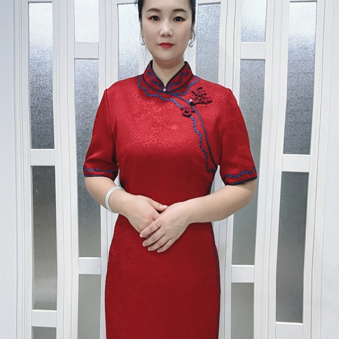 170586朱紫褕 提花面料，优雅时尚旗袍