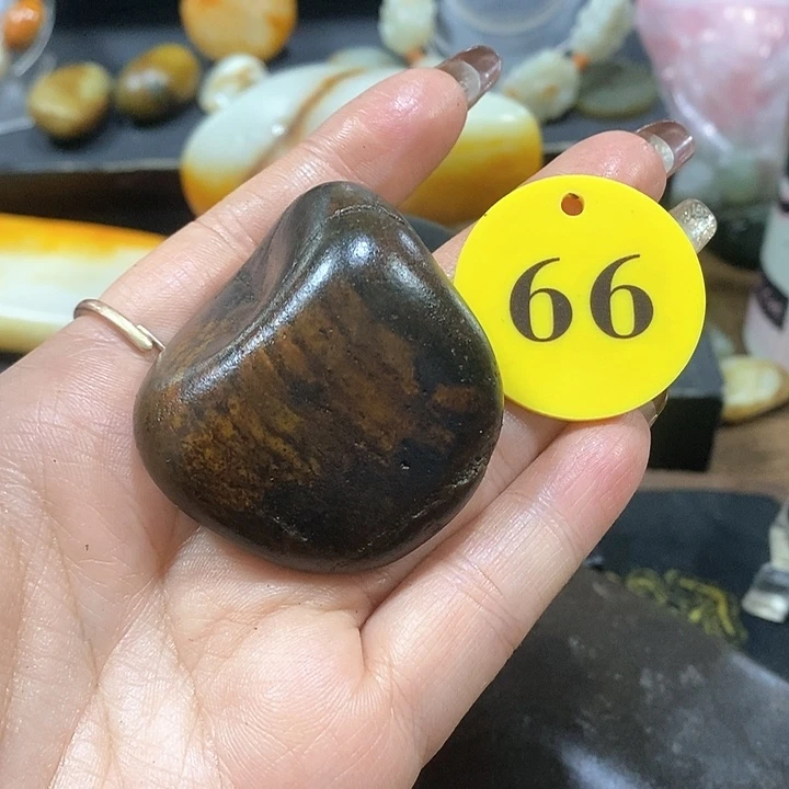 未镶嵌和田玉（糖玉）挂件