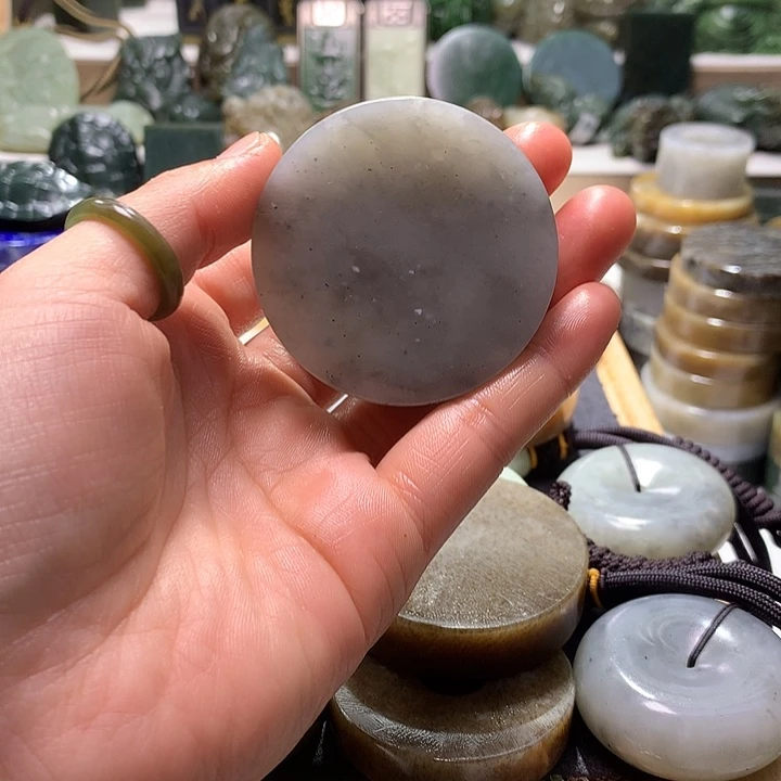 落***山和田玉未镶嵌珠宝半成品