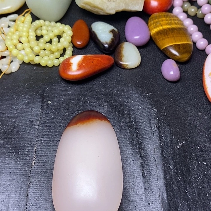 和田玉未镶嵌耳饰