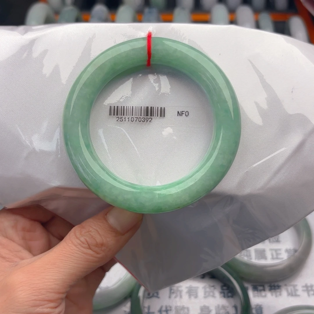 翡翠未镶嵌手镯5455x5. 67