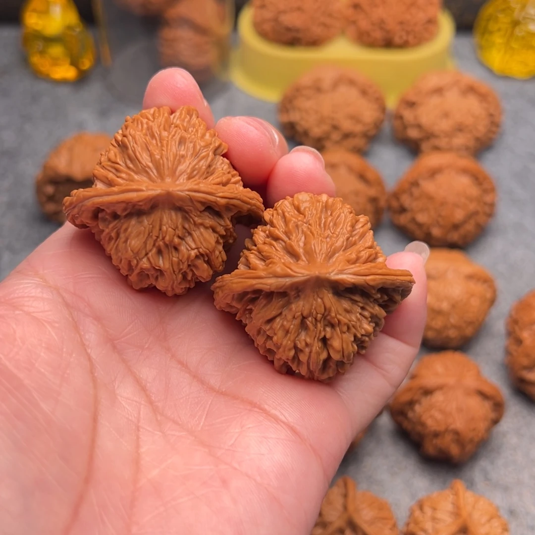 文玩核桃把件精品四座楼42.5全品