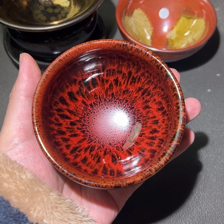 茶盏我们是有共同话题有