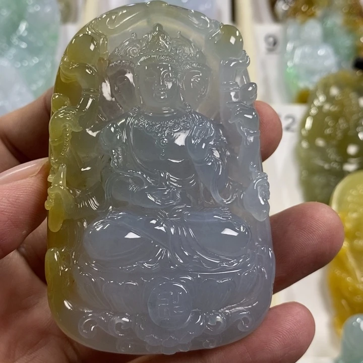 颈饰未镶嵌翡翠一**过千手观音