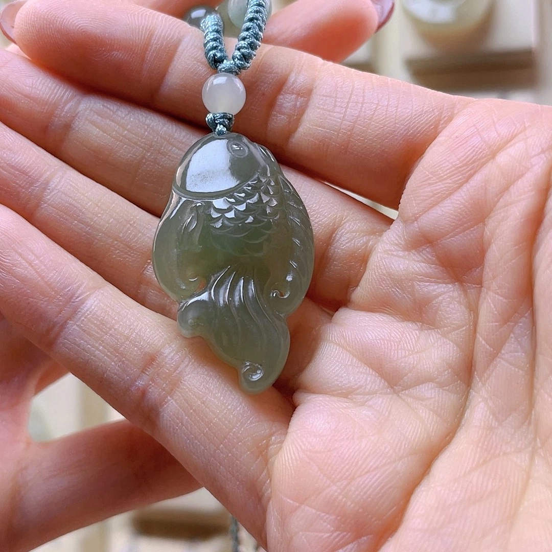 和田玉吊坠(赠链)未镶嵌沐****?