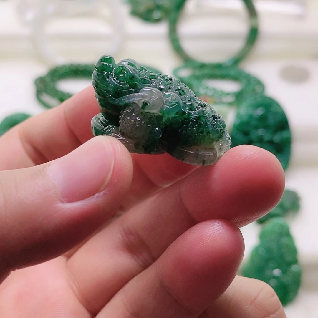 【闪购商品】独山玉未镶嵌挂件