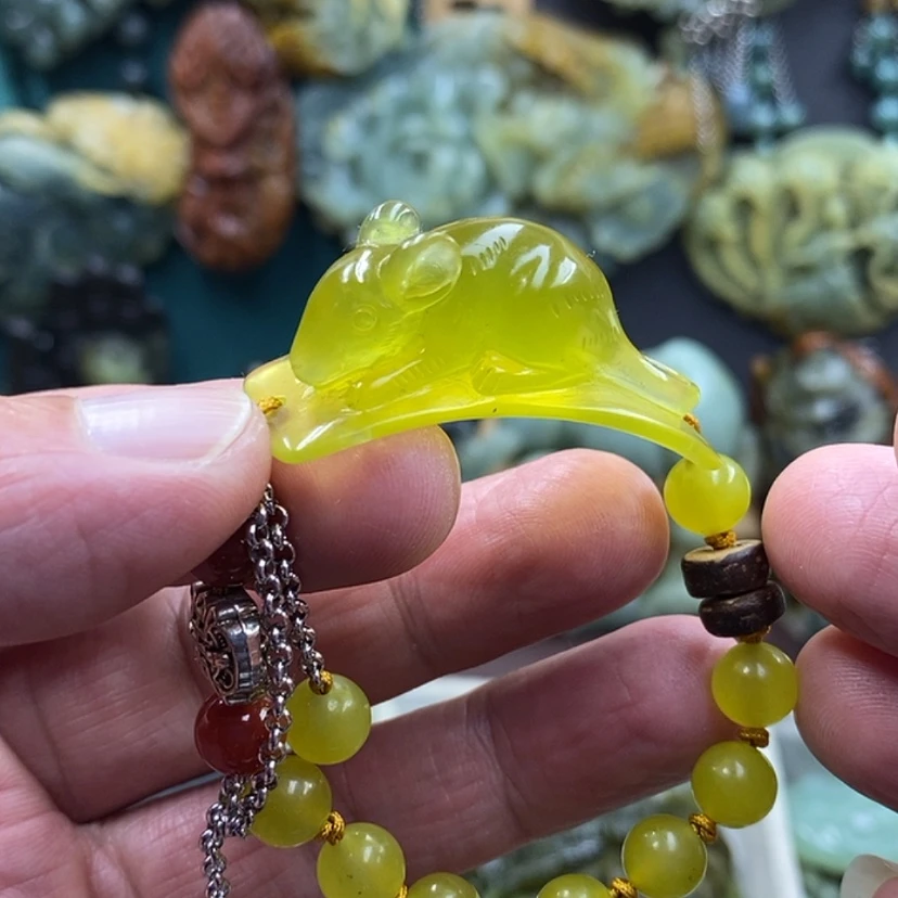 【闪购商品】未镶嵌蛇纹石玉手牌