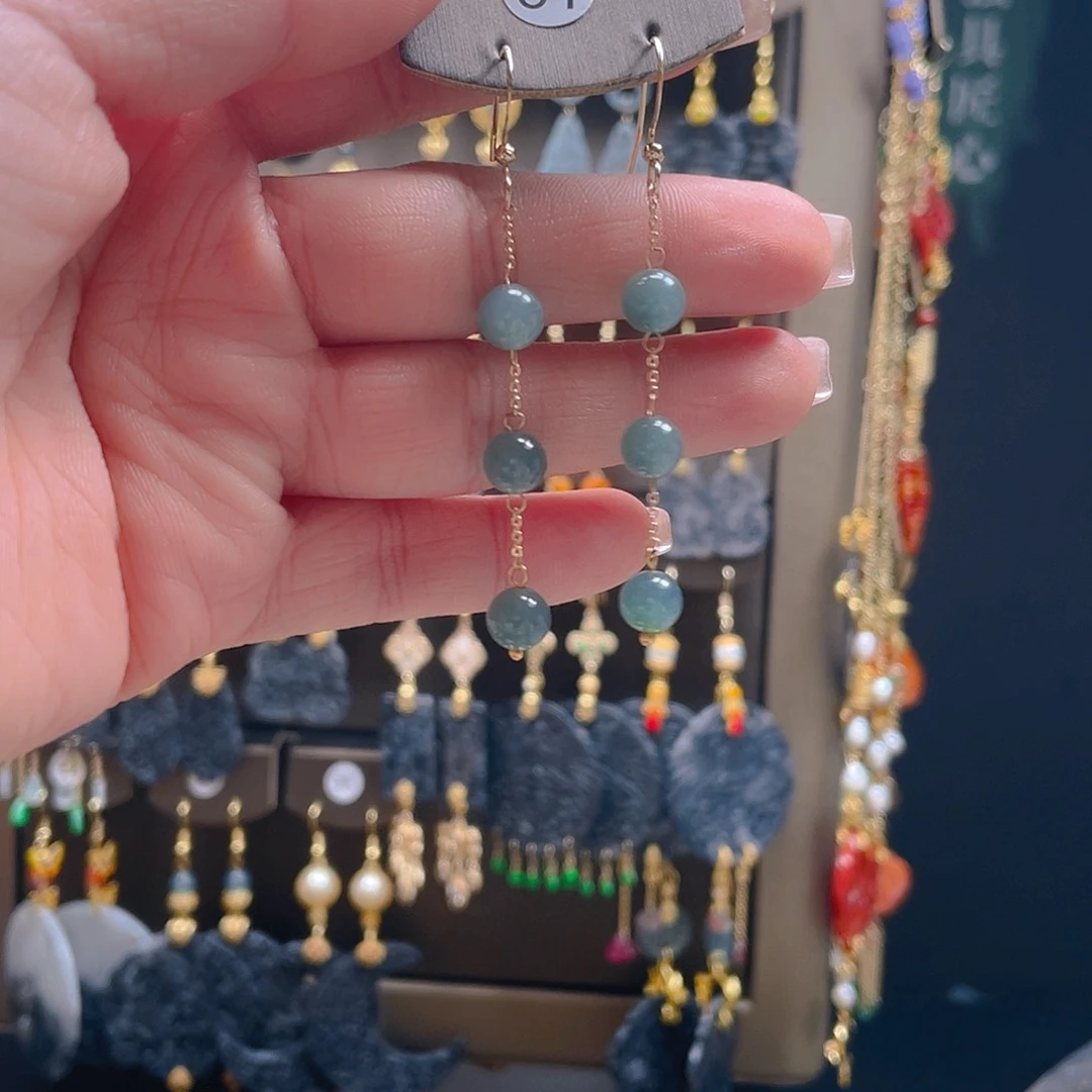 翡翠耳饰未镶嵌翡翠首饰