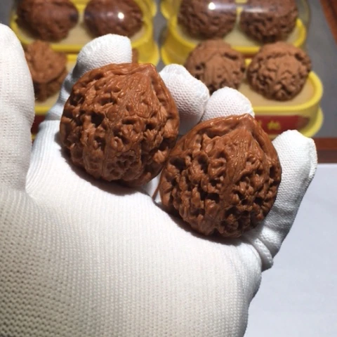 37打底水龙纹狮子头