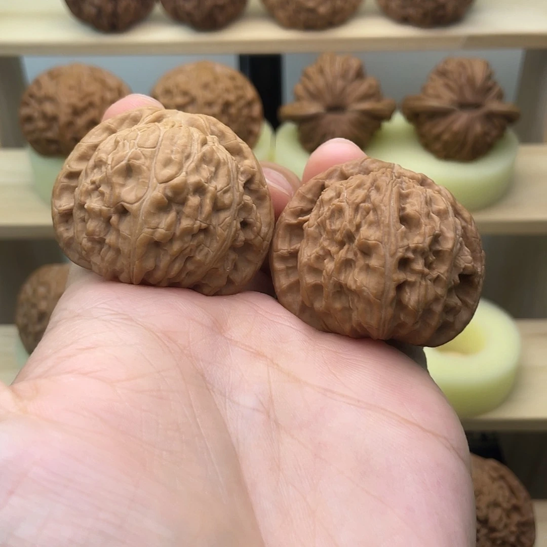 文玩核桃吊坠分44全品白狮子