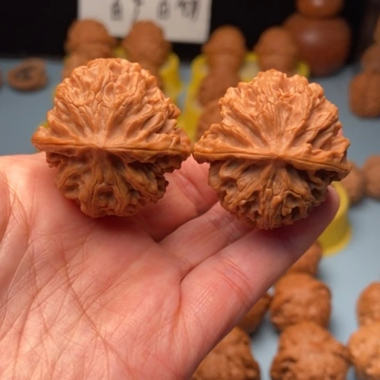 文玩核桃吊坠苹果园精对 37 37