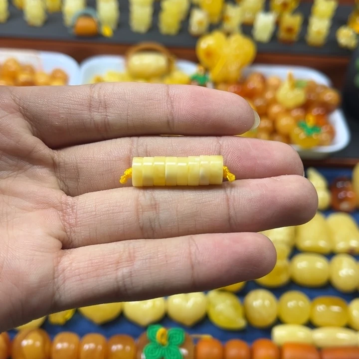 琥珀未镶嵌裸石卡8浓蜡隔片一组