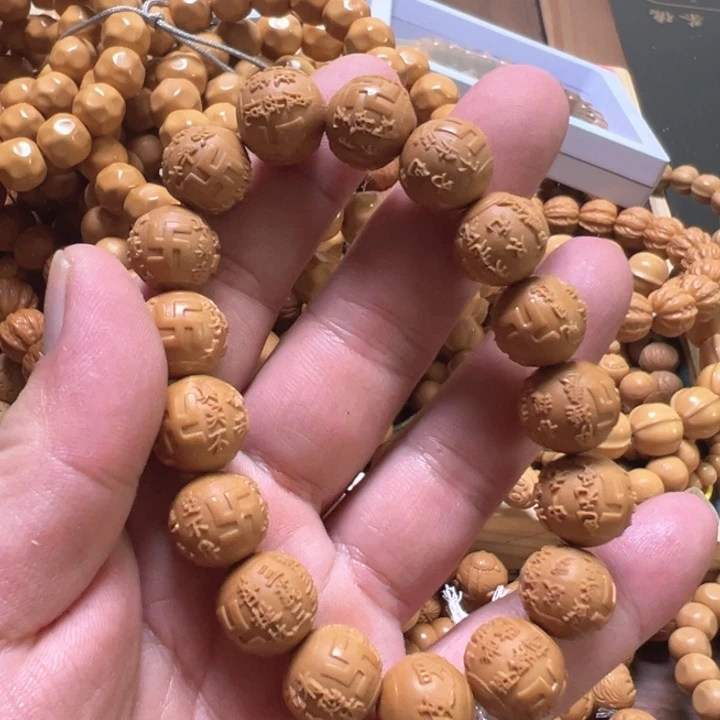 六字真言猴头核桃