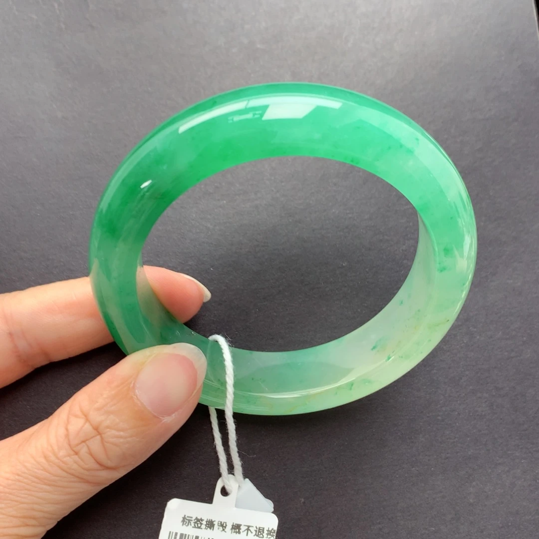 未镶嵌手镯石英质玉