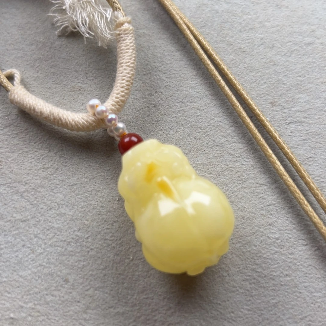 蜜蜡未镶嵌颈饰白蜡小皮休