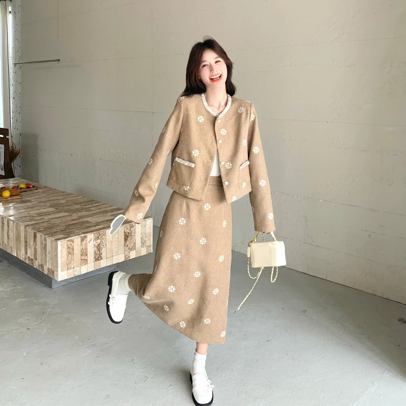 韩系小香风碎花刺绣套装裙2025秋冬新款气质名媛千金风时尚两件套