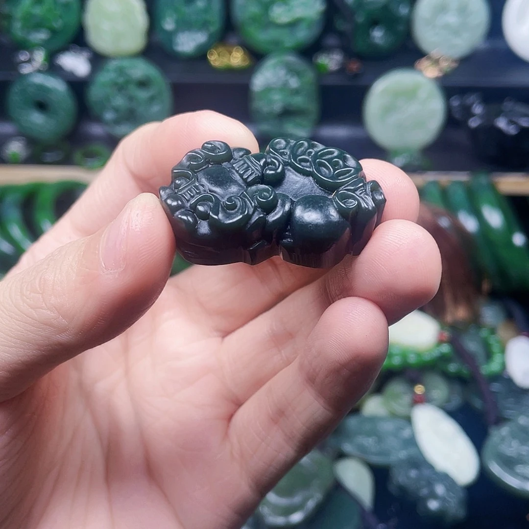 和田玉未镶嵌珠宝半成品