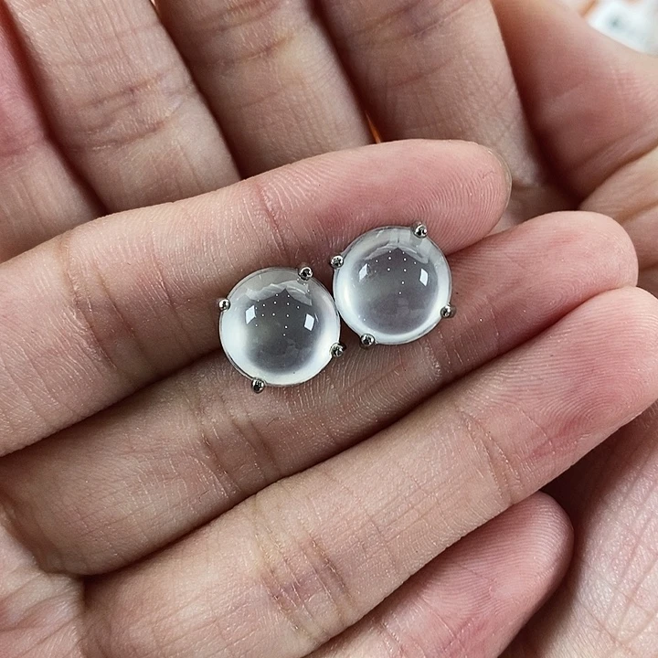 ****）石英质玉合金颈饰