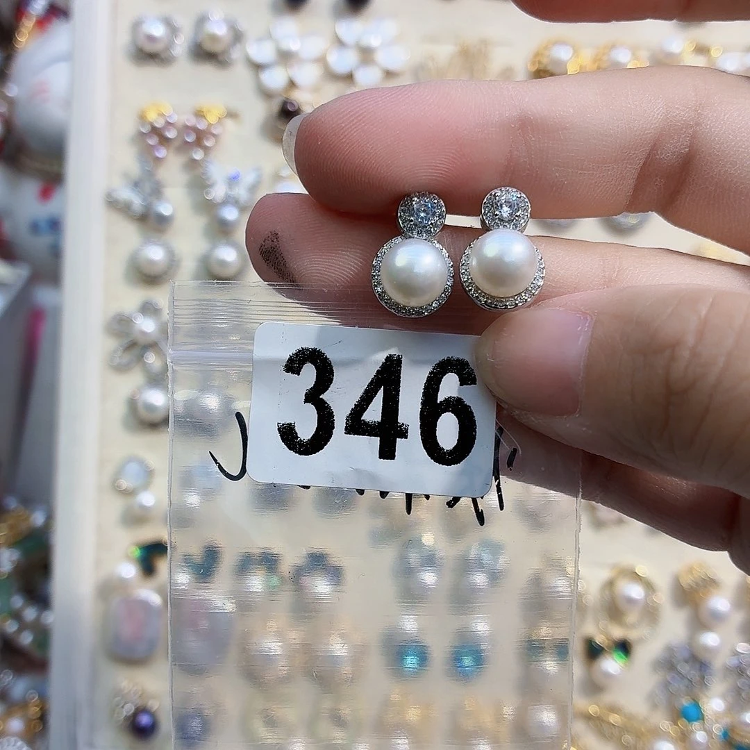 淡水珍珠合金耳饰