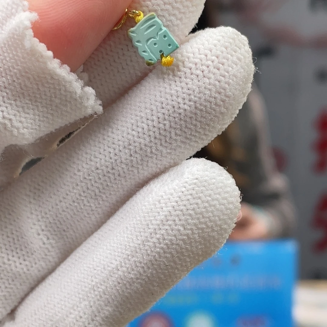 绿松石未镶嵌挂件