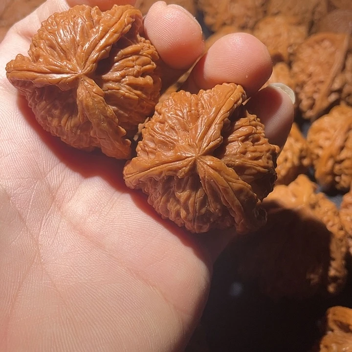 s***松吊坠文玩核桃亲亲亲我