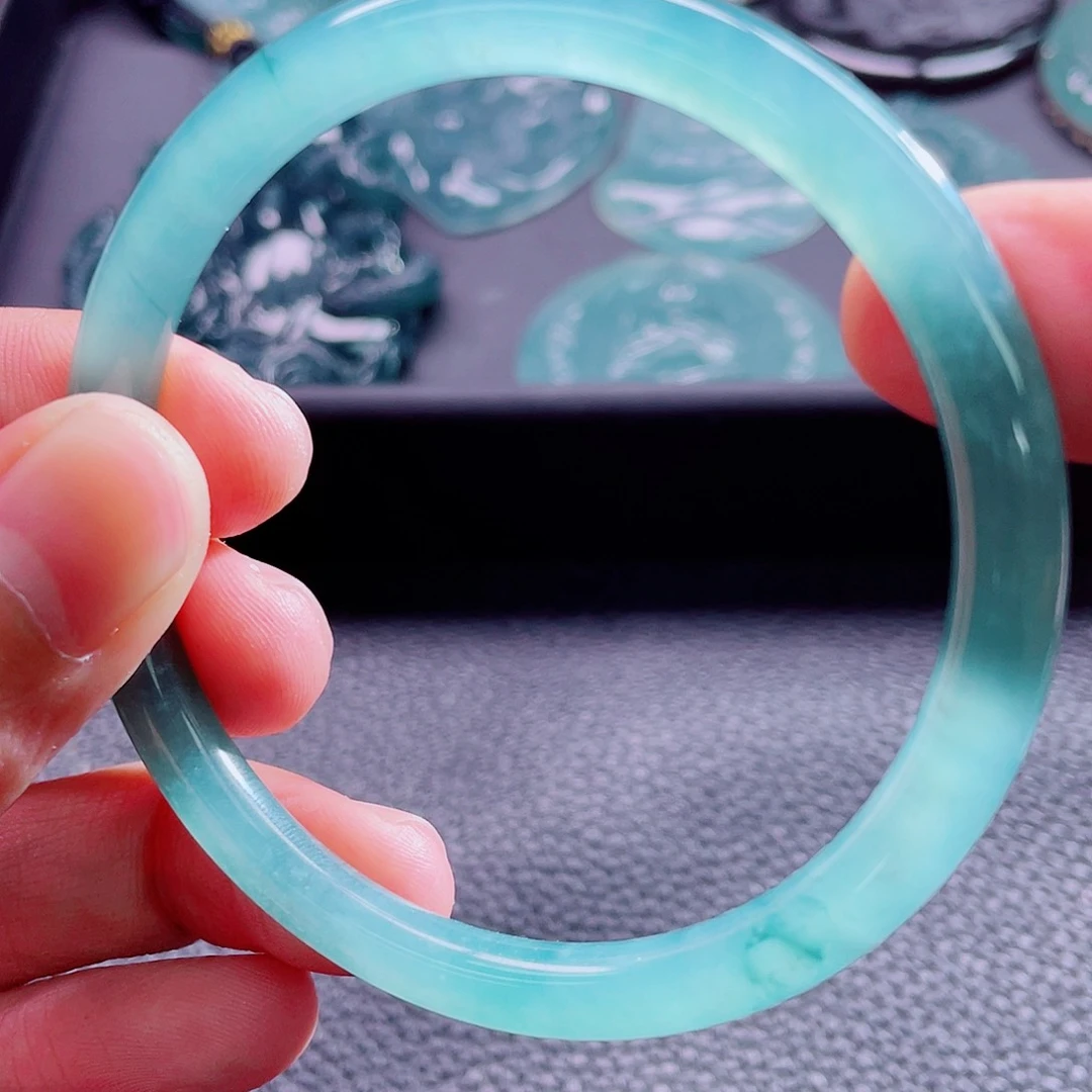 翡翠颈饰未镶嵌858585858