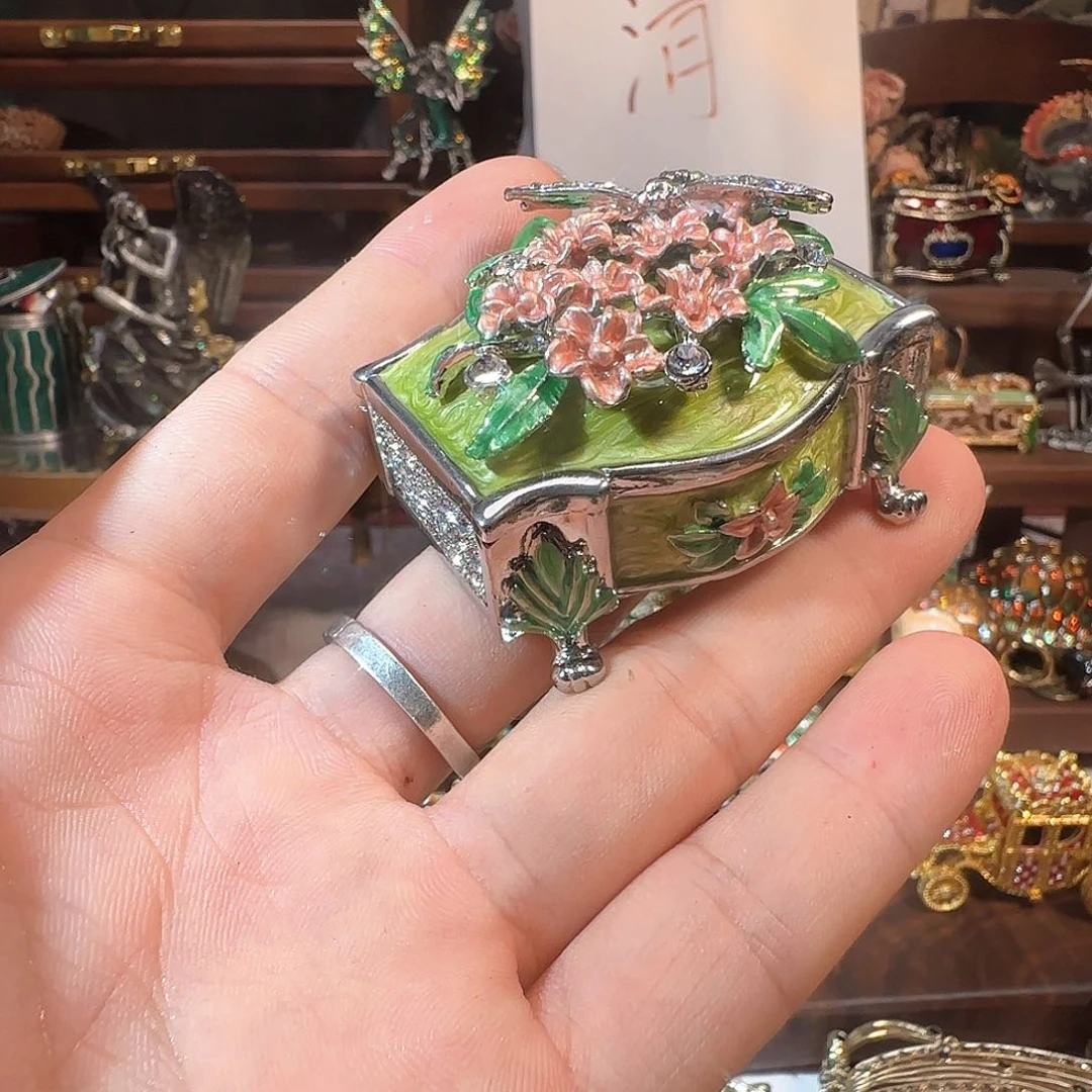 手工制品请勿吹毛求疵