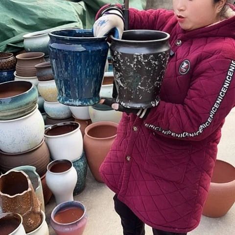 口18高23，瑕疵盆子