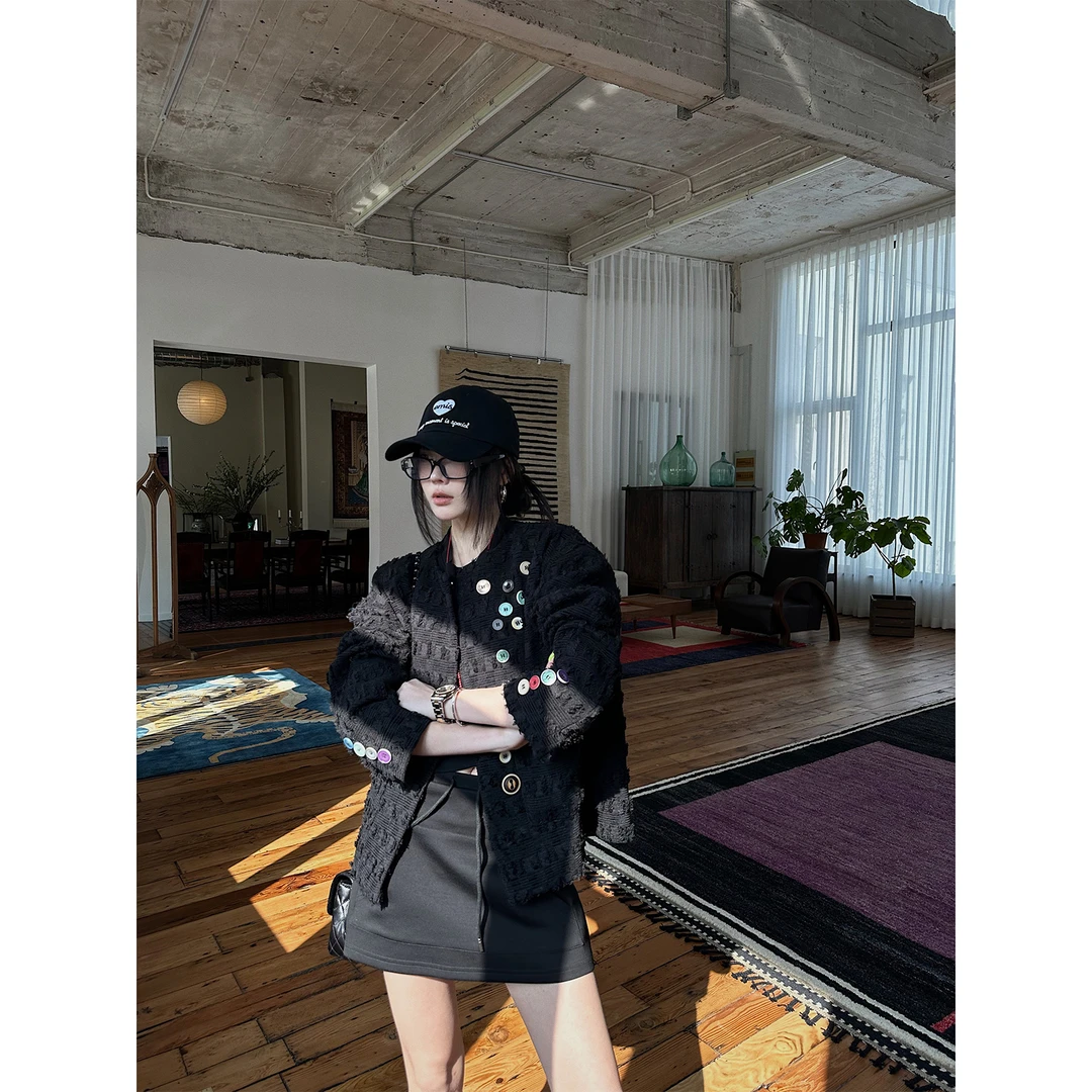 嘉仪【轻贵小香】彩扣小香外套