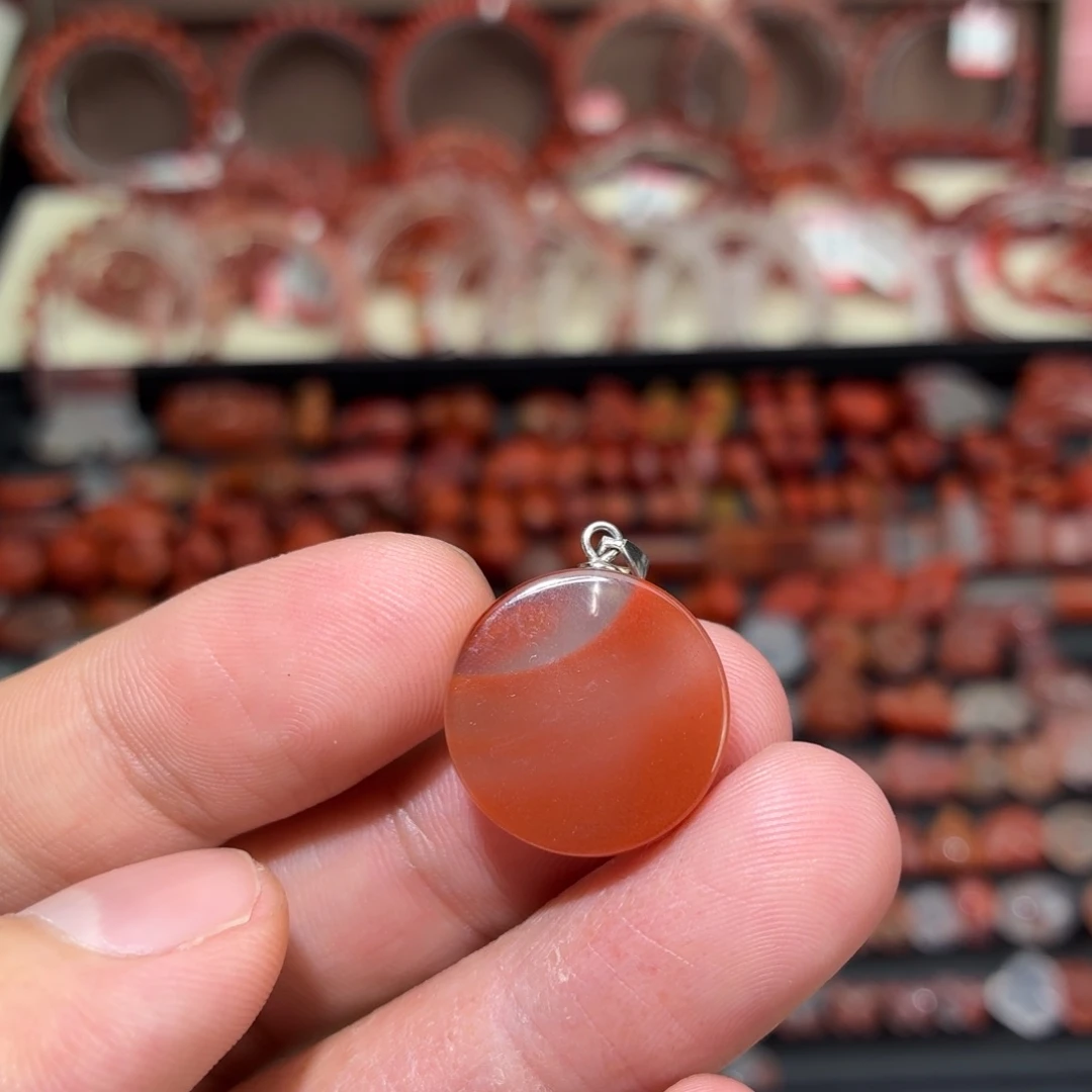 南红玛瑙未镶嵌颈饰圆牌1