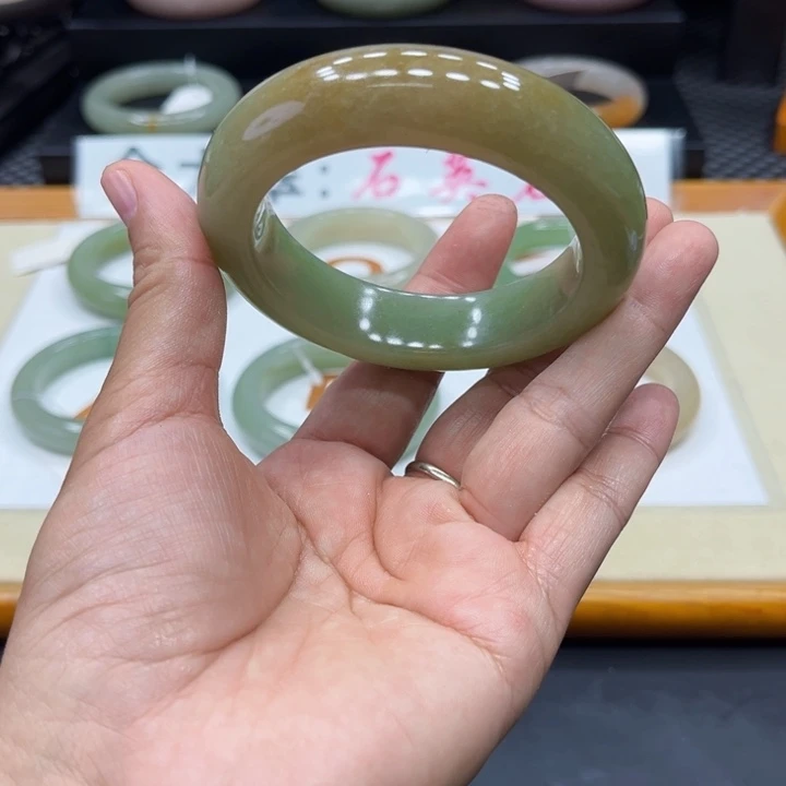 未镶嵌手镯石英质玉╭****)