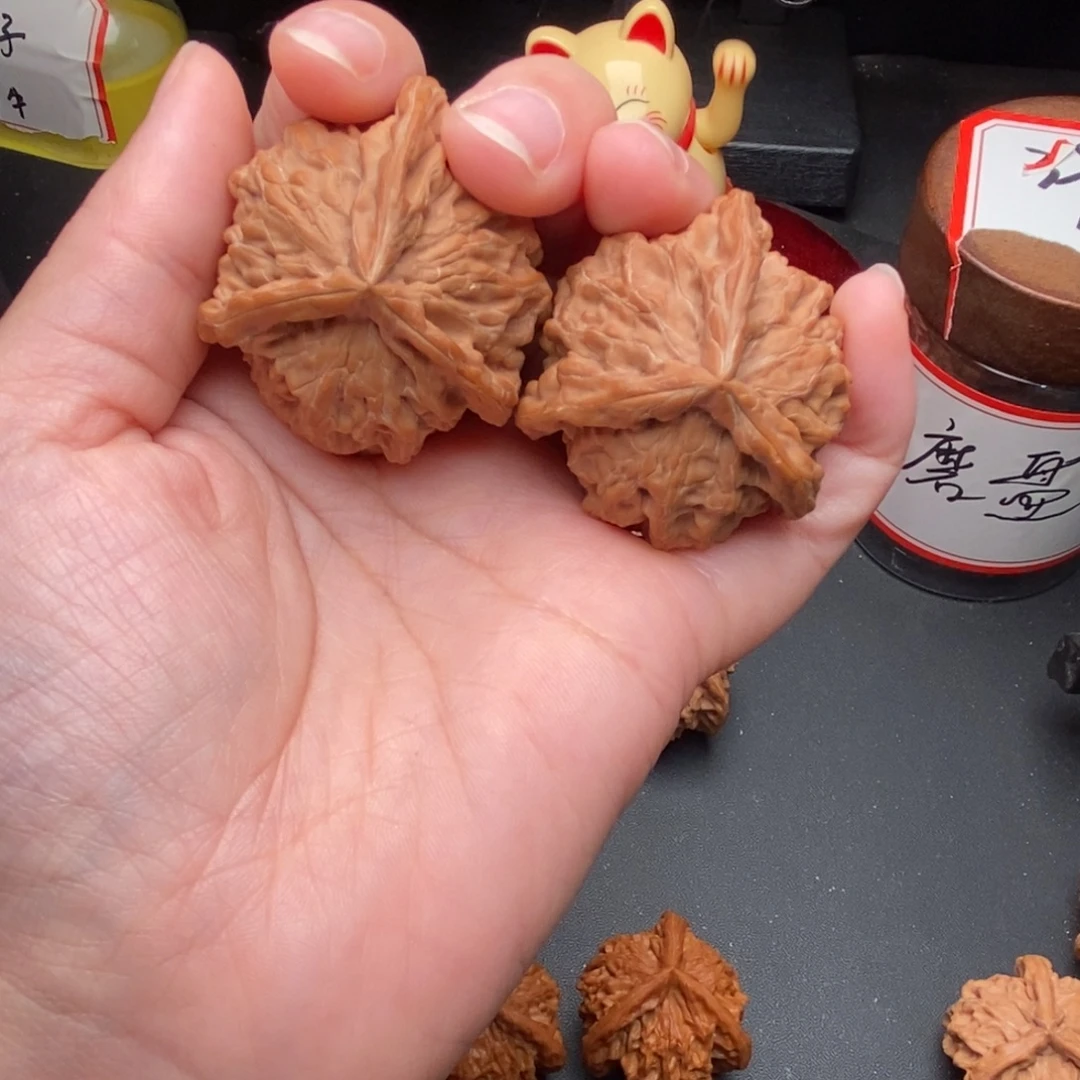 ****文玩核桃盘山三棱全品38