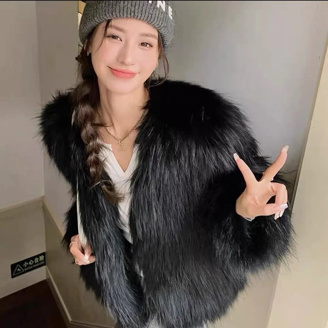 嘉利皮草2025年新款貉子毛编织女V领显瘦皮草外套