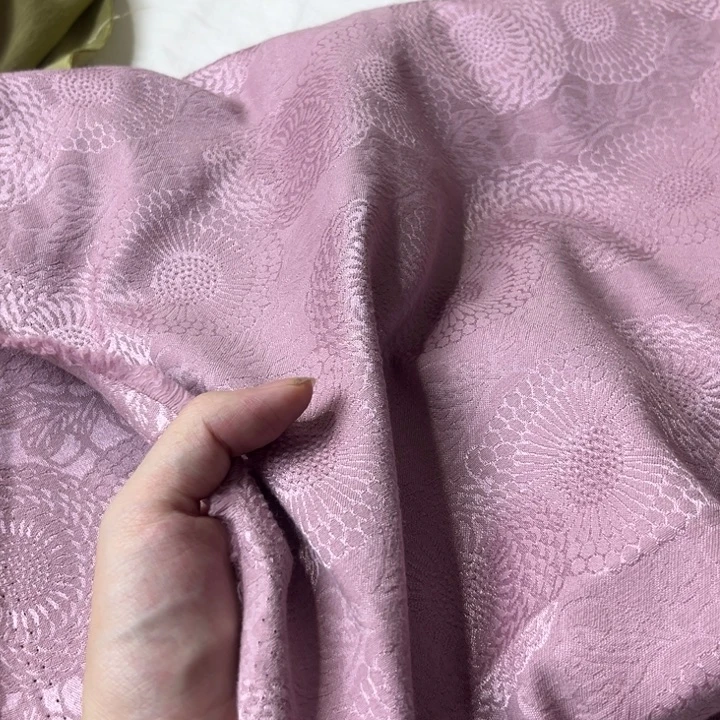 棉混纺紫粉提花宝向花1米