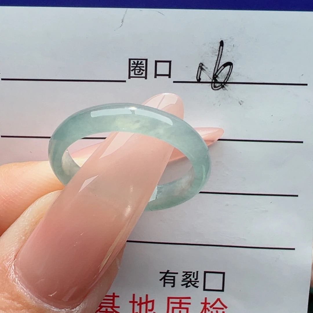 未镶嵌戒指翡翠，