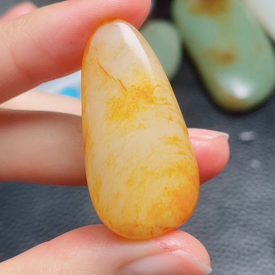 和田玉未镶嵌珠宝奇石