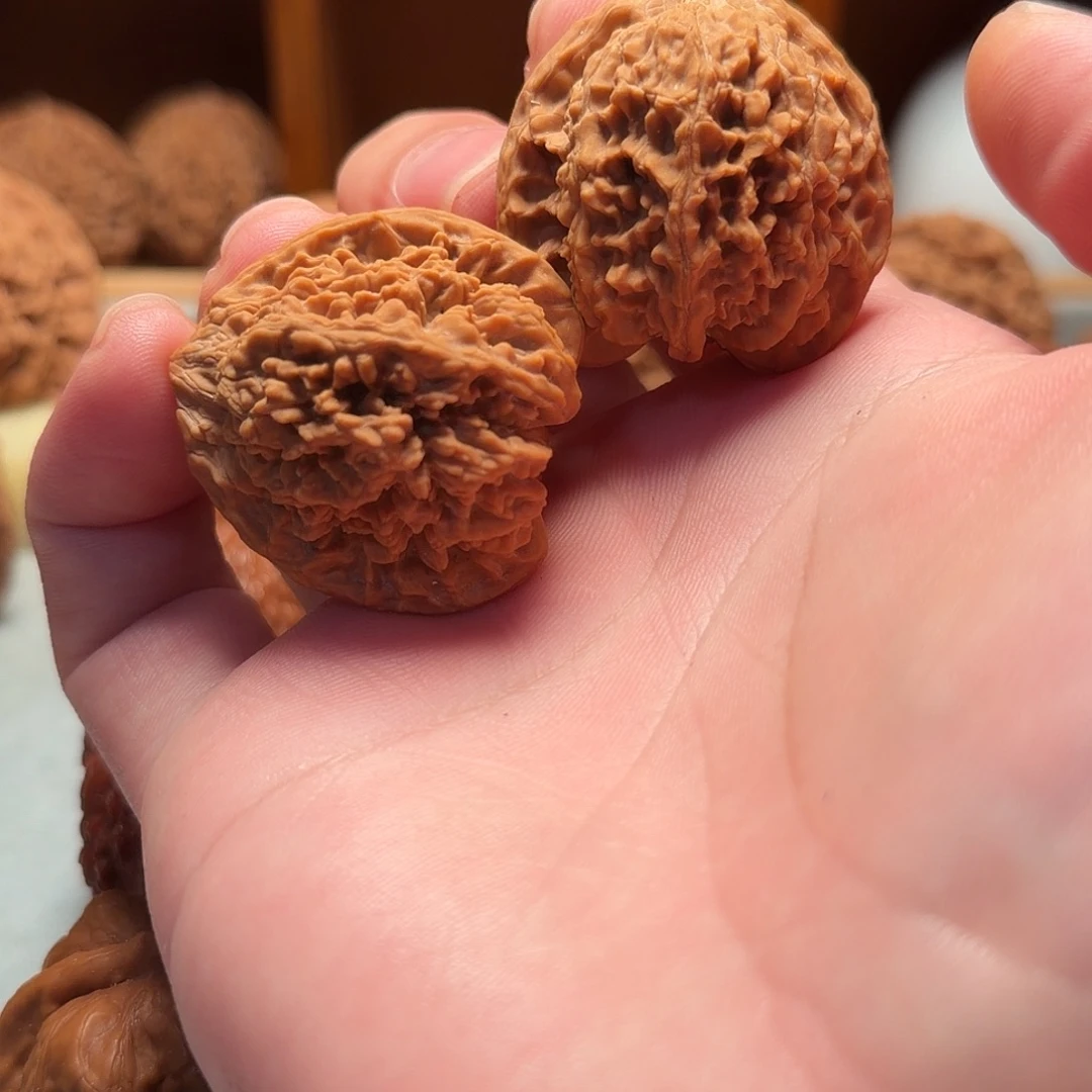 小****把件文玩核桃山地满天星