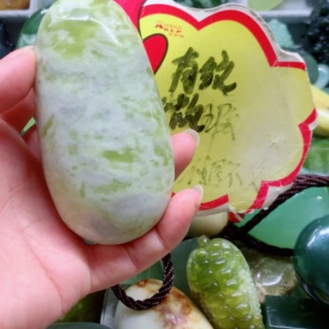 蛇纹石玉未镶嵌手把件