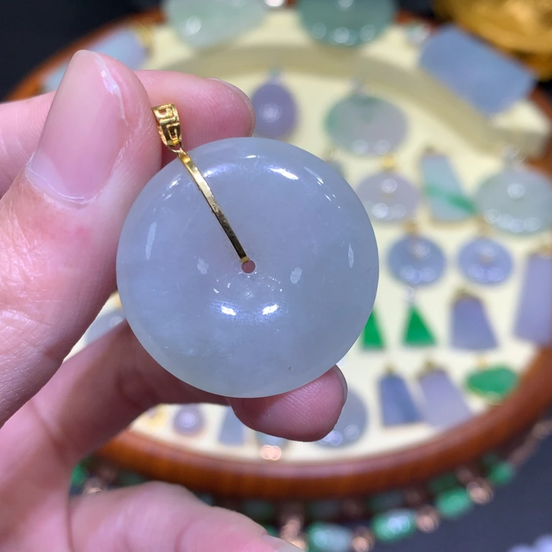 翡翠吊坠(不含链)18K金镶嵌