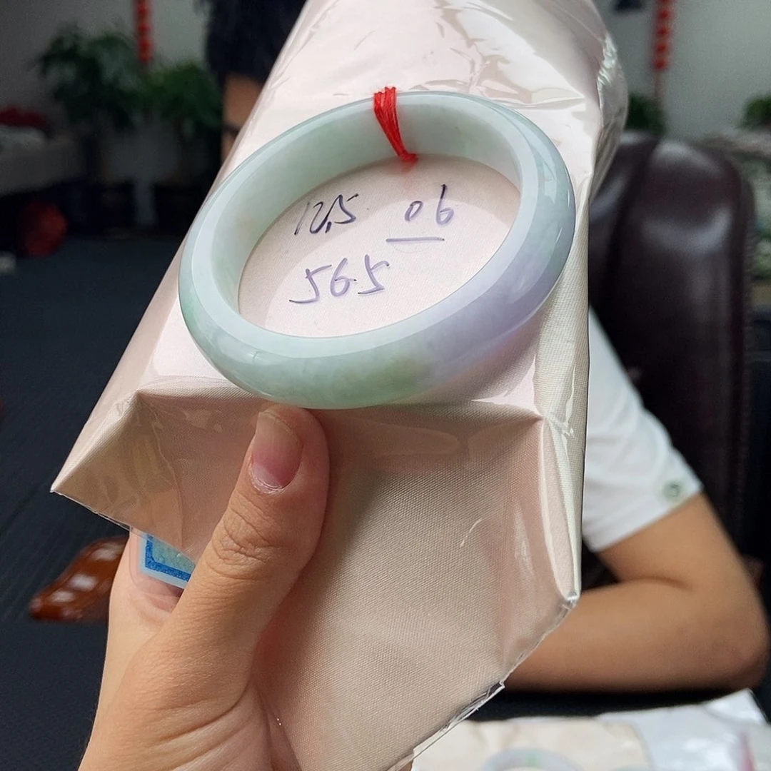 翡翠手镯未镶嵌拍一发一