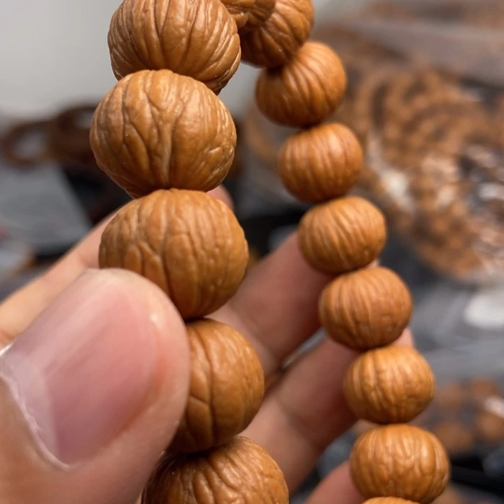 橄榄核吊坠大晚上的你