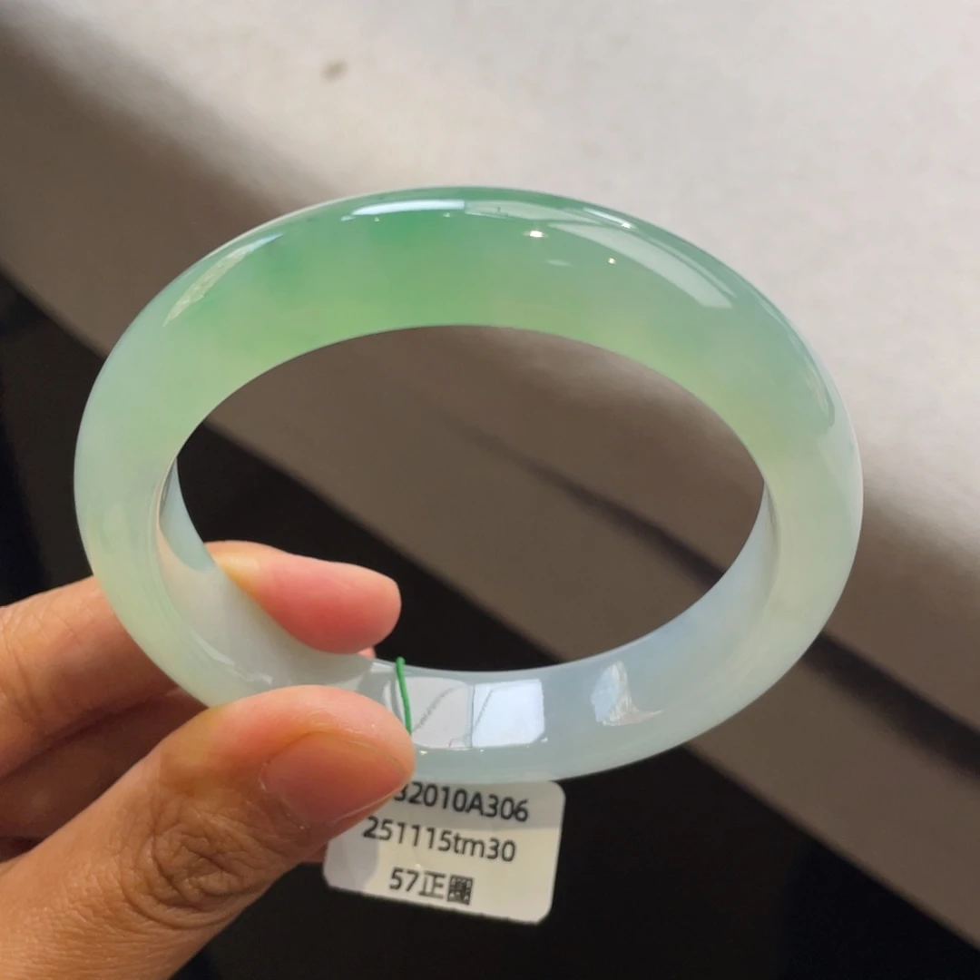 翡翠未镶嵌手镯冰胶甜甜绿手镯【强推】