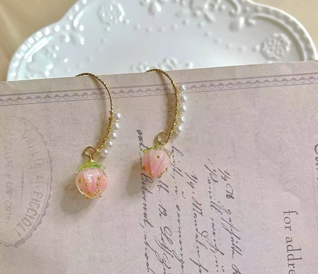 铜合金耳饰 2023日系少女甜美水蜜桃珠珠耳钩清新优雅百搭款
