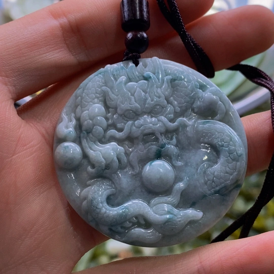 翡翠颈饰未镶嵌吊坠