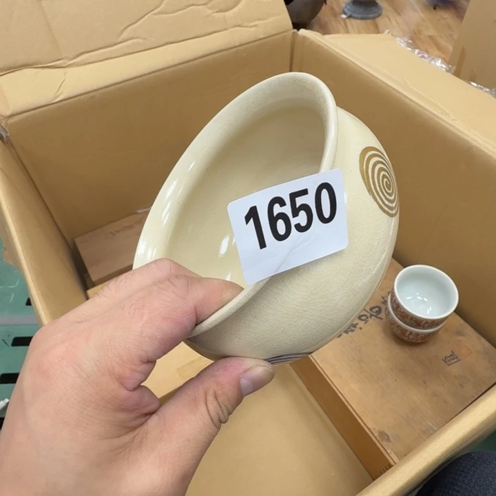瓷片m***o工艺品摆件瓷器摆件666