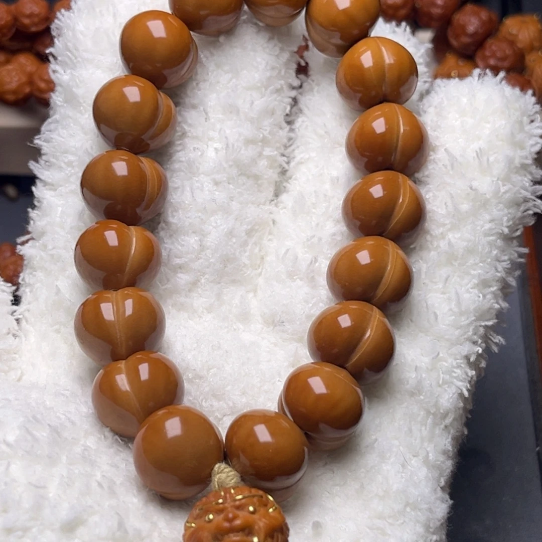 吊坠猴头核桃屁桃