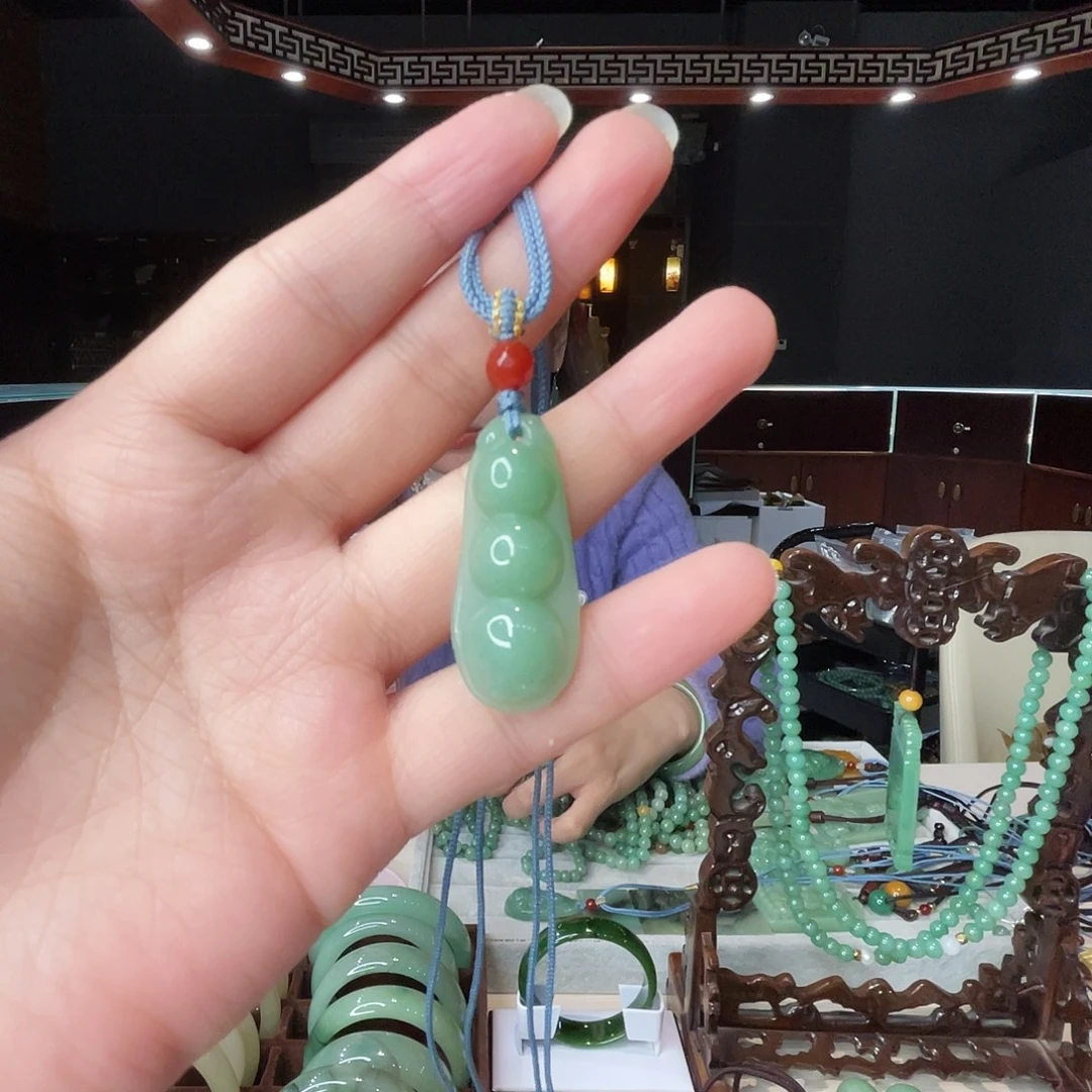 密玉（石英质玉）未镶嵌颈饰